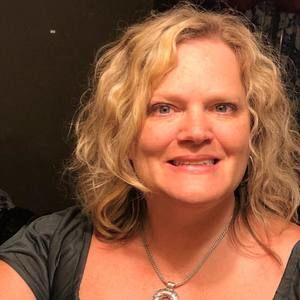 Meet your Posher, Holly